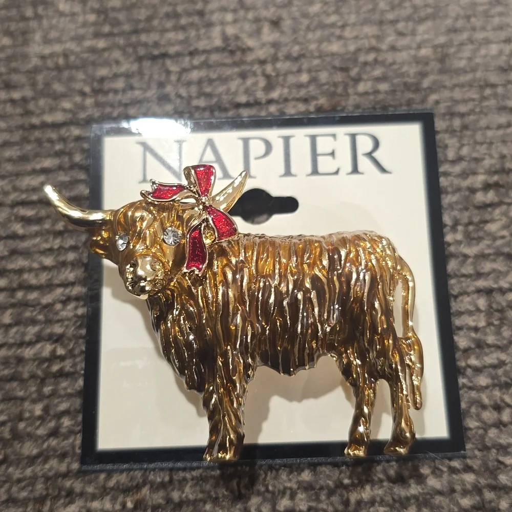 NAPIER WOMEN'S FASHION JEWELRY PIN BEAUTIFUL COW WITH GOLDTONE & RED RIBBON